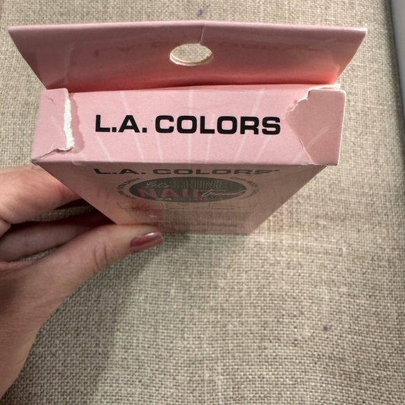 L.A Colors LET'S SHINE. 24 Nails Tip 10 Nail Sizes. - Picture 4 of 5